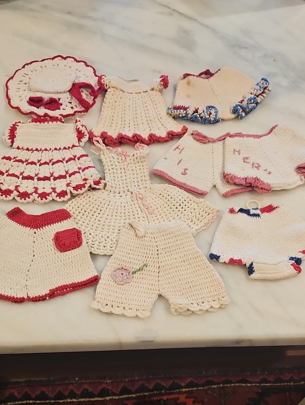 VINTAGE CROCHETED POTHOLDERS LOT OF (10)